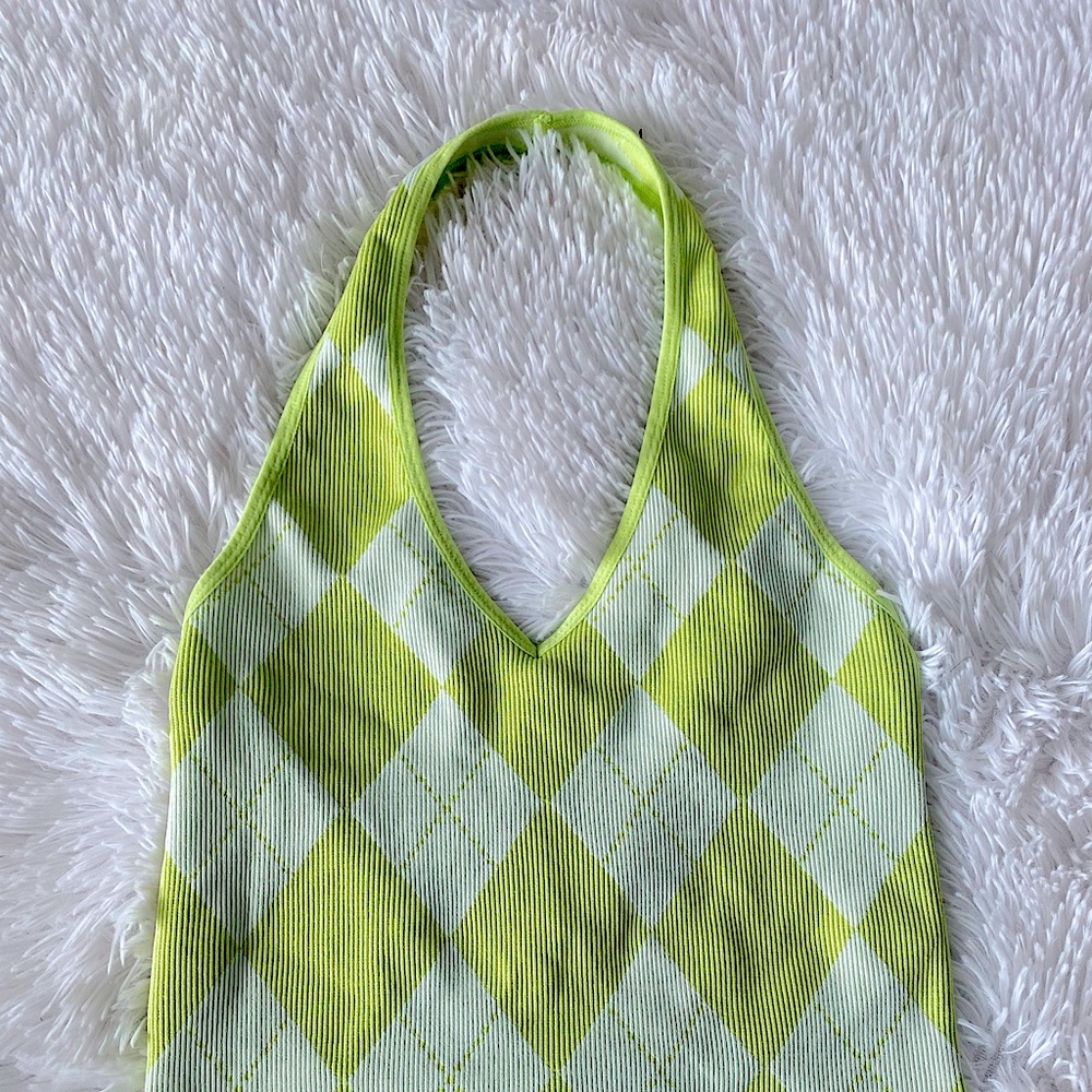 cute neon/pastel green top,low drop for back perfect for summer outfits